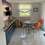 Ilmenau-wümbach, 4 Km Zentrum, 5 Min A71 Und Uni Apartamento *