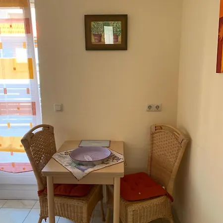 Naehe Uni Und Autobahn A71 Apartmán *