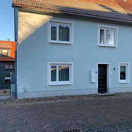 Ilmenau-Wuembach, 4 Km Zentrum, 5 Min A71 Und Uni