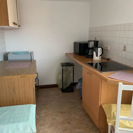 Ilmenau-wümbach, 4 Km Zentrum, 5 Min A71 Und Uni Apartamento *