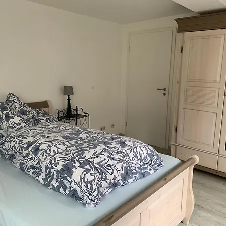 Apartamento Ilmenau-wümbach, 4 Km Zentrum, 5 Min A71 Und Uni