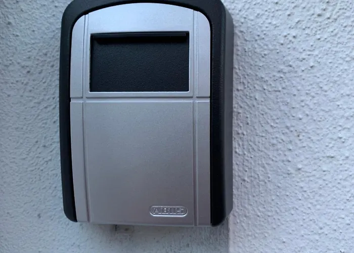 Nähe Uni Und Autobahn A71 Apartment